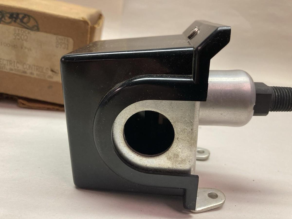 Used United Electric,Type H54 Model 22,High Temperature Cutout 0-30" 100-0 kPa