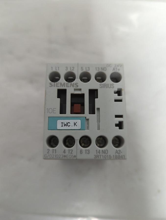 Used SIEMENS,3RT1015-1BB41,CONTACTOR 10E PRE-OWNED