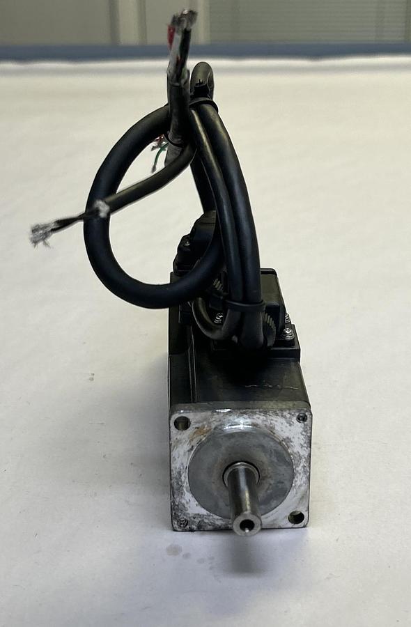 Used MITSUBISHI,HF-KP13B,AC SERVO MOTOR