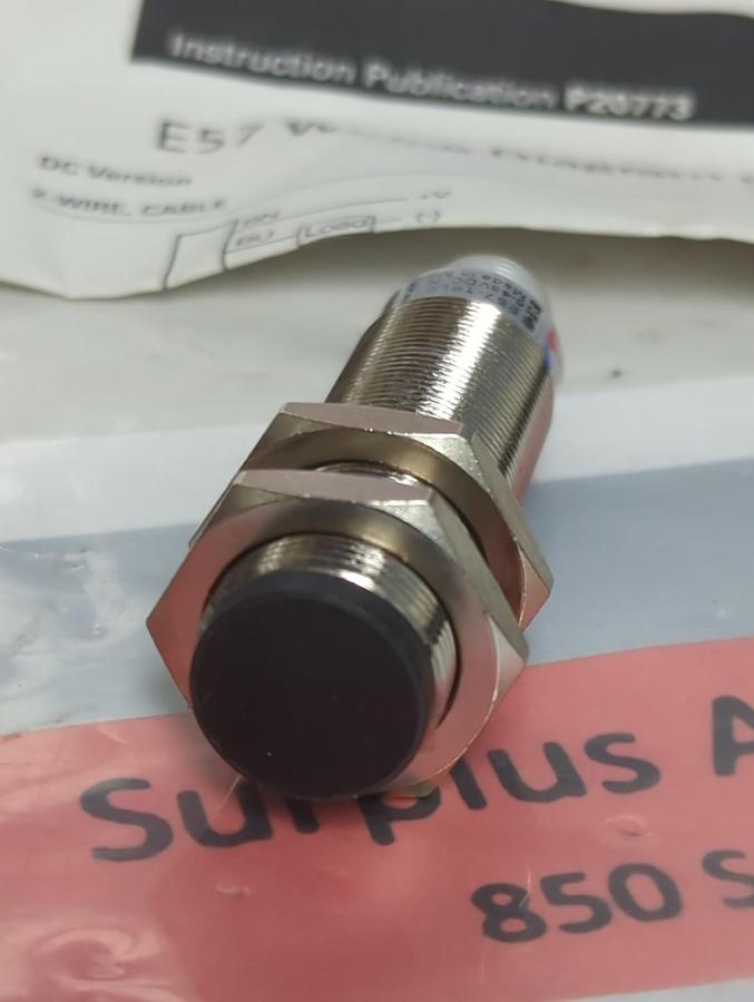 EATON,E57-18LE12-BD,SERIES G1 INDUCTIVE PROXIMITY SENSOR SWITCH NOS