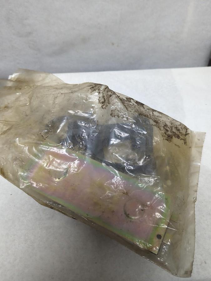 HOFFMAN,F 88 LSGQR,FLAT SEALING PLATE KIT FOR LINE IN WIRE NEW