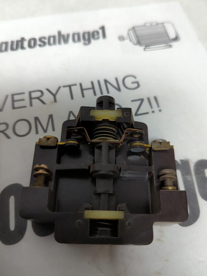 SYLVANIA,KKD-7,NO.1 CONVERTABLE DUPLEX POLE 15 AMP CONTACT NOS