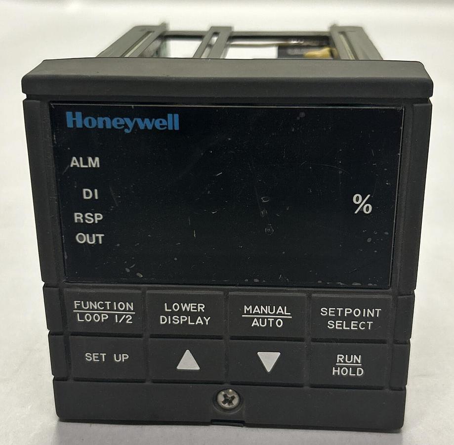 Used HONEYWELL,DC330BK000010000000000,TEMPERATURE CONTROLLER