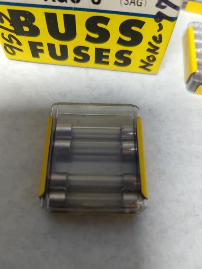 COOPER BUSSMANN,AGC3,GLASS FUSE LOT OF 34 NEW