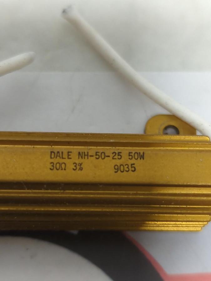 Used DALE,NH-50-25,CHASIS MOUNT WIREROUND RESISTOR 50W 30Ω 3% LOT OF 48 PRE-OWNED