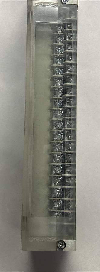 Used SCHNEIDER ELECTRIC,140-DRC-830-00,OUTPUT MODULE