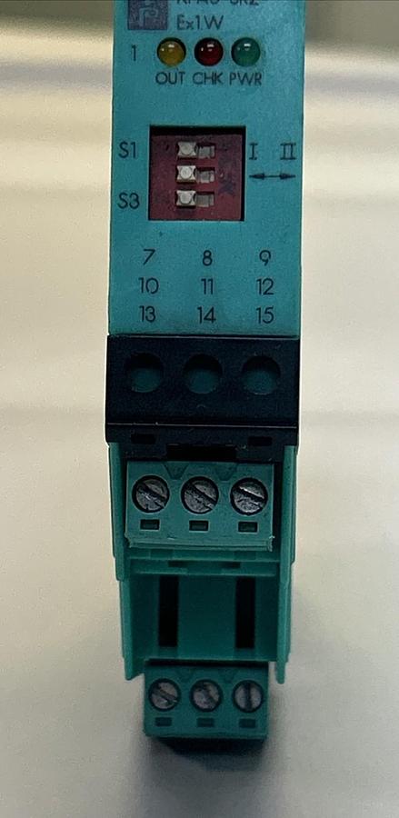 Used PEPPERL & FUCHS,KFA5-SR2-EX1.W,ISOLATED AMPLIFIER SWITCH