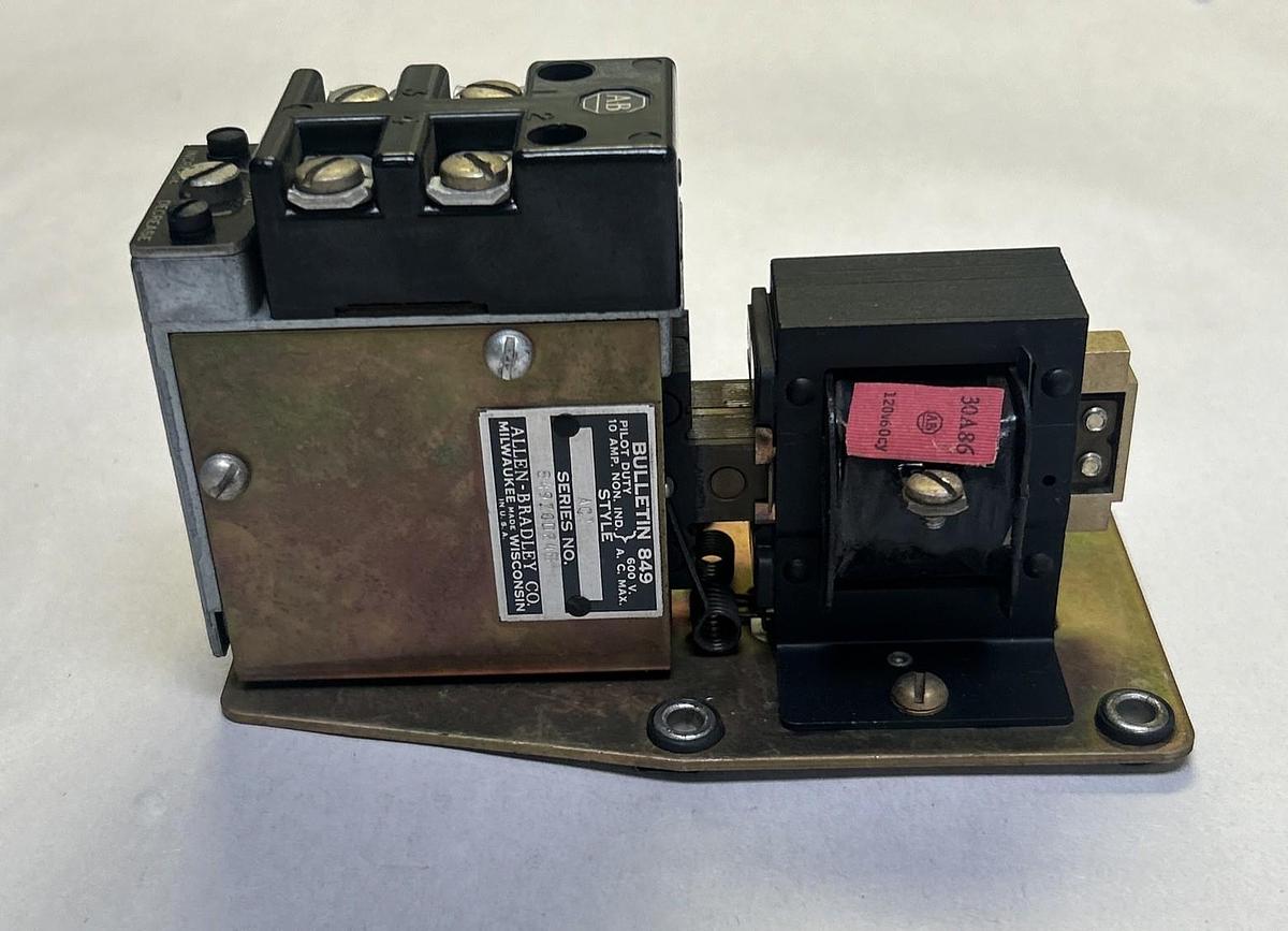 Used ALLEN BRADLEY,849Z0D24B,TIMING RELAY