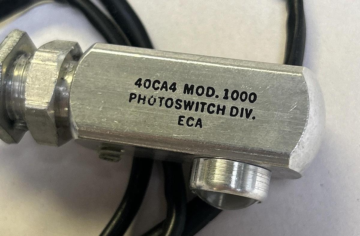 Used ELECTRONIC CORP OF AMERICA,40CA4-1000,PHOTOSWITCH SENSOR