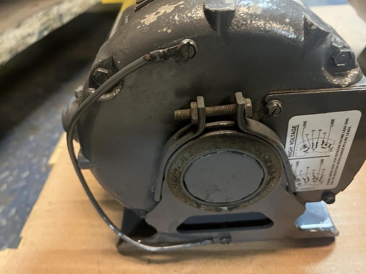 Used BALDOR,CHC3562A,MOTOR 1/2HP 825RPM 115/230V 1PH 56Z