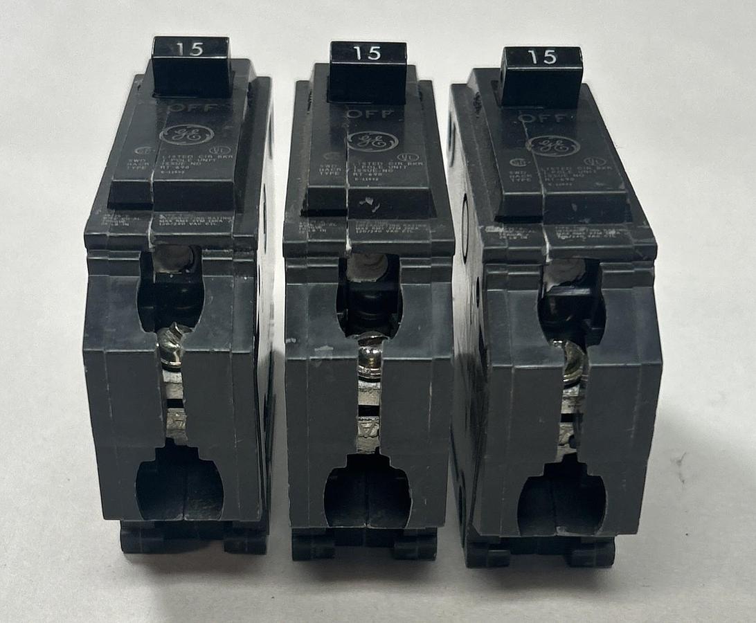 Used GENERAL ELECTRIC,THQL115,CIRCUIT BREAKER 15A 120/240V 1P LOT OF 3