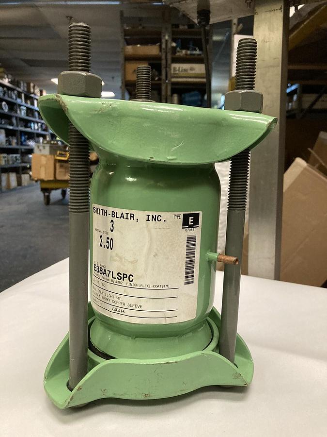 Used Smith-Blair,E38A7LSPC,Line Cap Coupling Standard