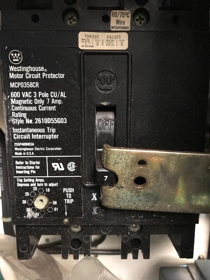 Allen Bradley,2113 BD6-1-4R-6-38W,16 INCH Fusible Disconnect Branch Feeder Unit