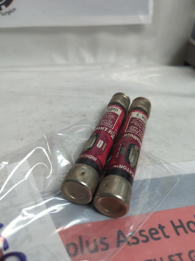 Used LITTELFUSE,IDSR7,INDICATOR 7 AMP FUSE LOT OF 2 PRE-OWNED