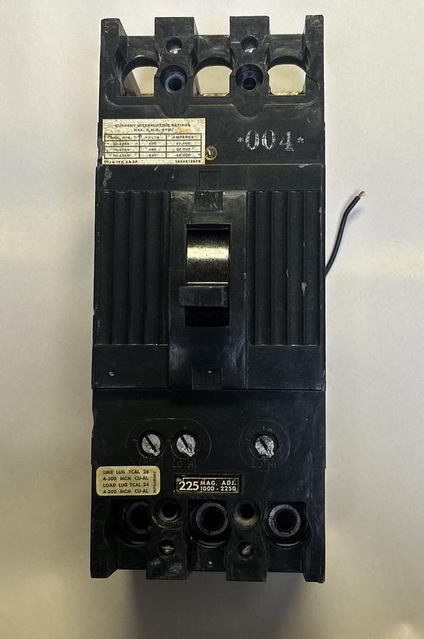 Used GENERAL ELECTRIC,TFJ236225,CIRCUIT BREAKER 225A 600V 3P