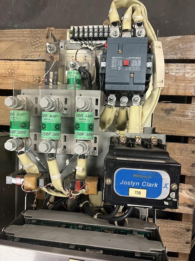 Used GE,7VWHS017CD01,ADJUSTABLE SPEED DRIVE VFD 230V 3PH 40HP 148A