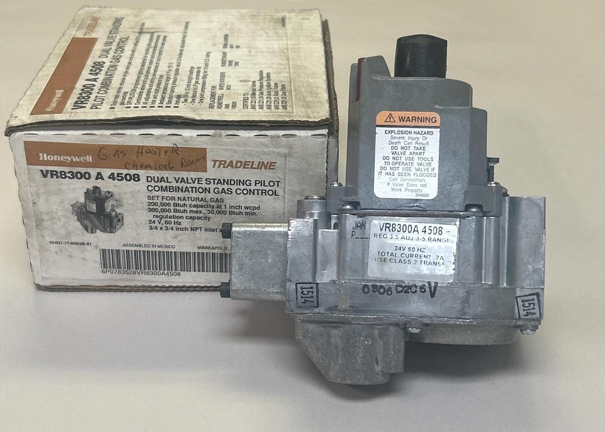HONEYWELL,VR8300A4508,DUAL VALVE STANDING PILOT COMBINATION GAS CONTROL NOS
