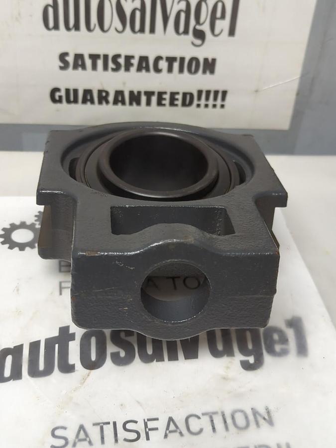 SEALMASTER,ST-39,TAKE-UP BEARING 2-7/16 INCH BORE NOS