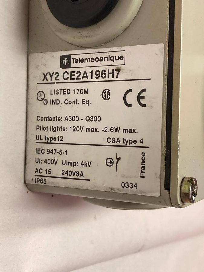 Used Telemecanique,XY2CE2A150,Cable Pull Switch 120V 2.6W