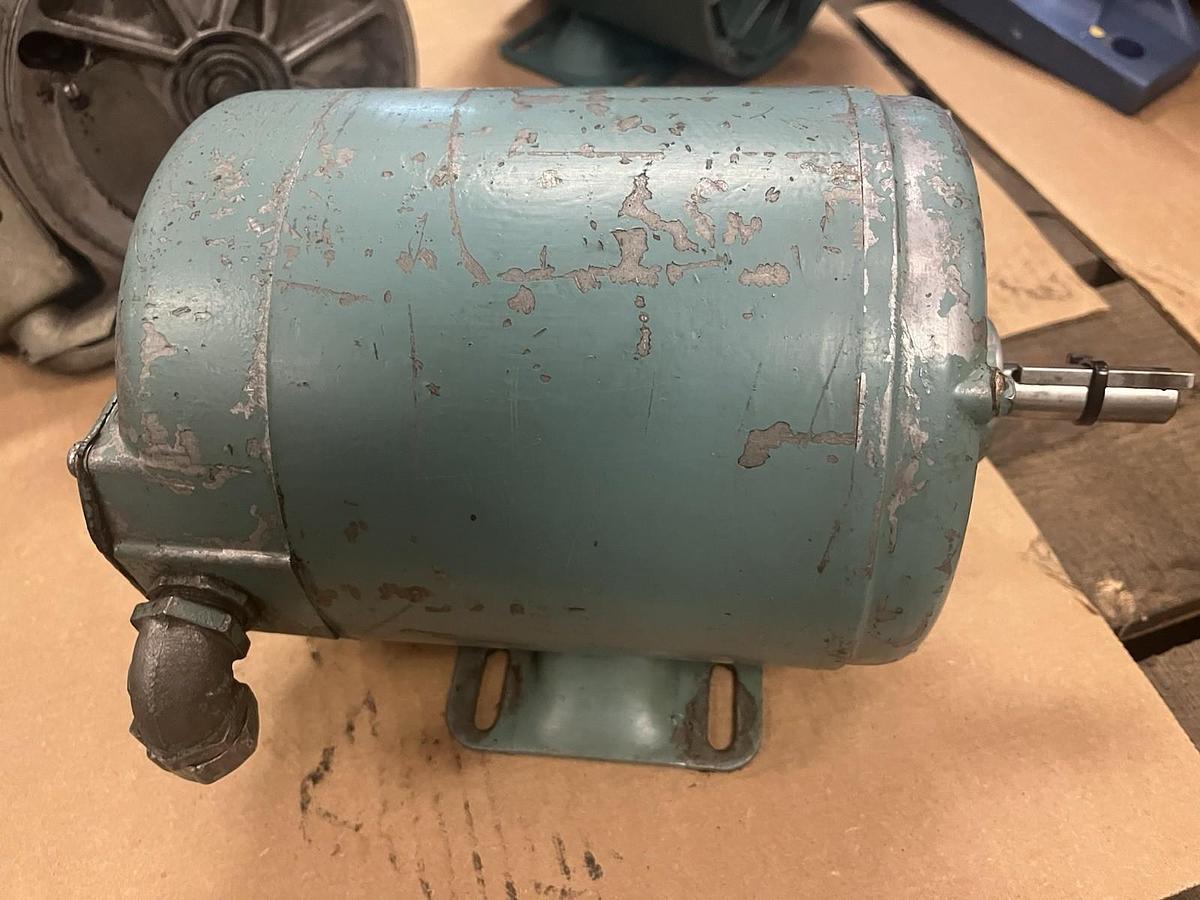 Used BROWN AND SHARPE,63473B0G1,AC MOTOR 1/3HP 3450RPM D56 3PH