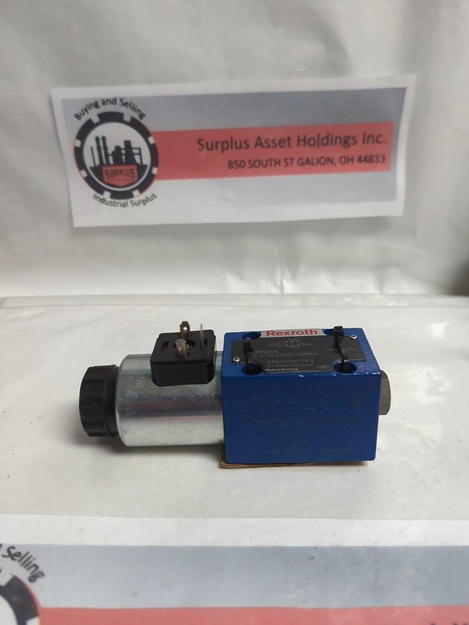 REXROTH,R900561274,DIRECTIONAL CONTROL VALVE 4WE 6 D62/EG24N9K4 NOS