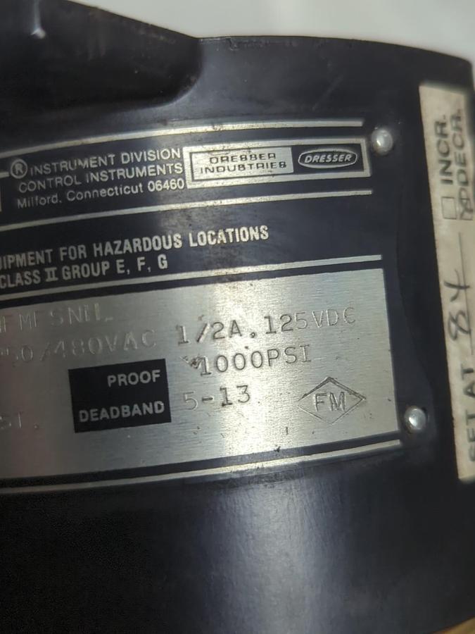 ASHCROFT,8724BXCHFMFSNH,SWITCH 15A 125/250/480VAC 200PSI 1/2A 125VAC NOS