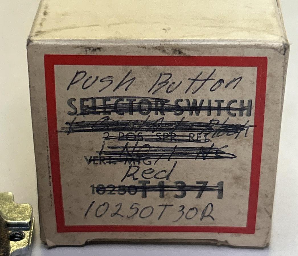 CUTLER-HAMMER,10250T30R,RED PUSH BUTTON NOS