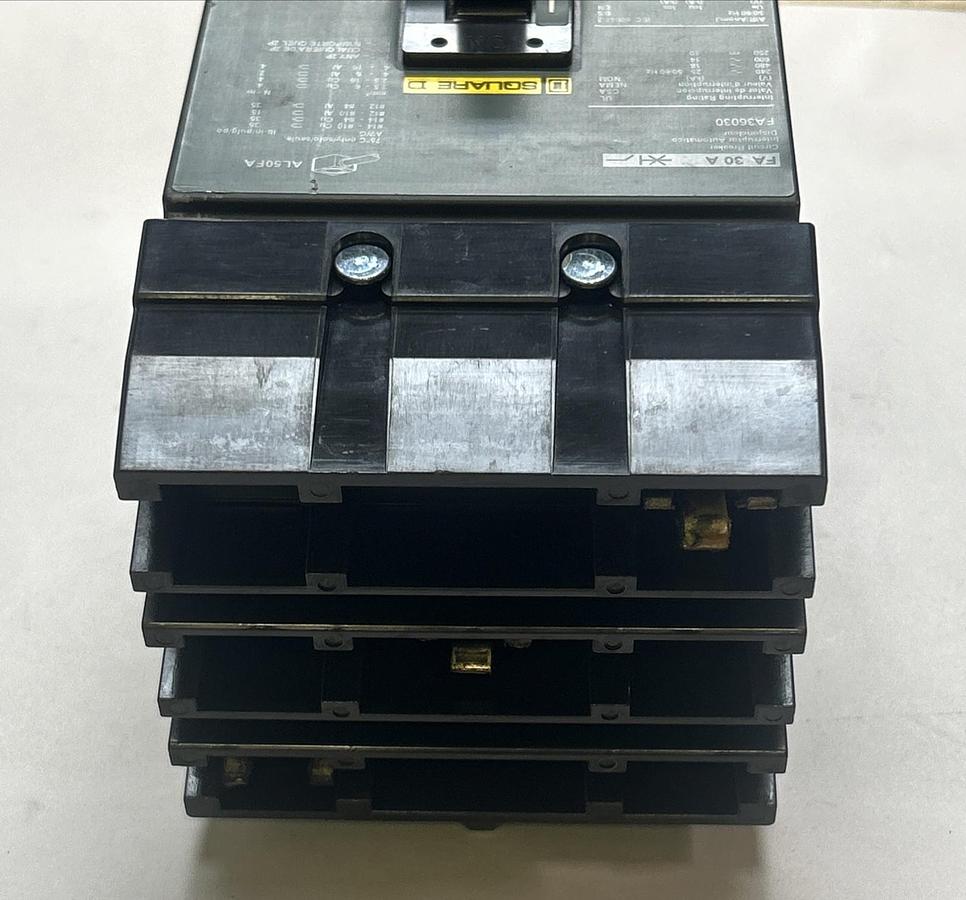 Used SQUARE D,FA36030,I-LINE CIRCUIT BREAKER 30A 600V 3P