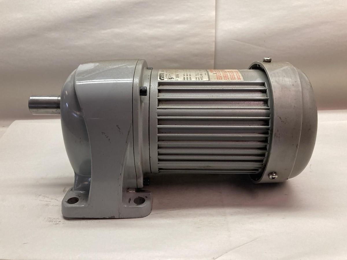 Used GTR,UG3LM-22-30-T020A,3-Phase Induction Gear Motor