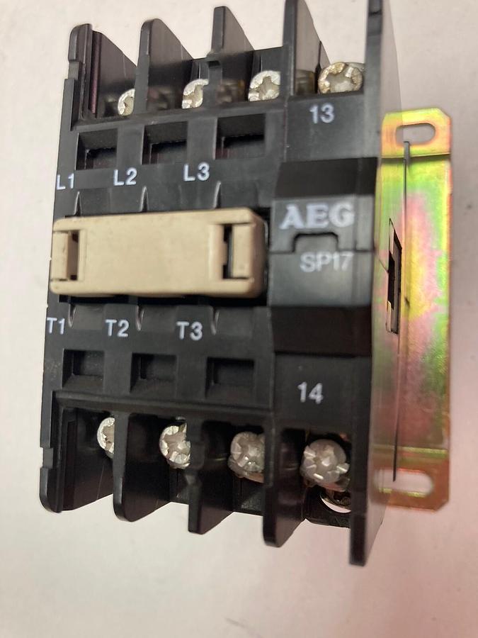 AEG,665-25,3-Pole Contactor 600Vac 30A