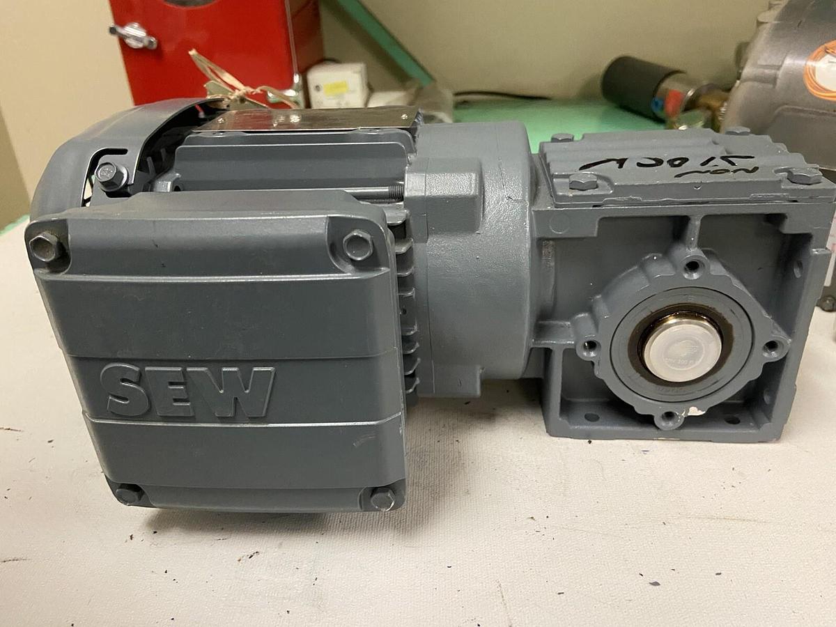 Sew Eurodrive,WA2-DRS71S4,Gearmotor .37kW 1700/119RPM