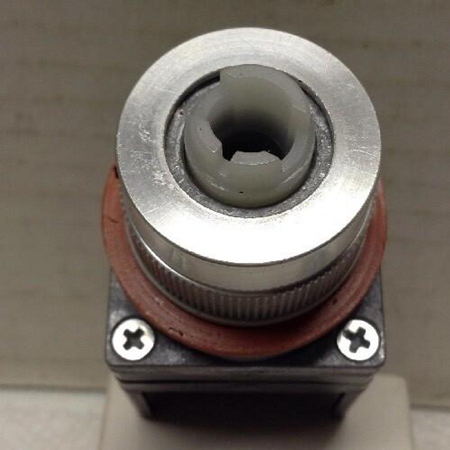 Allen-Bradley,800MR-JH2BLA,3 Position Maintained Selector Switch