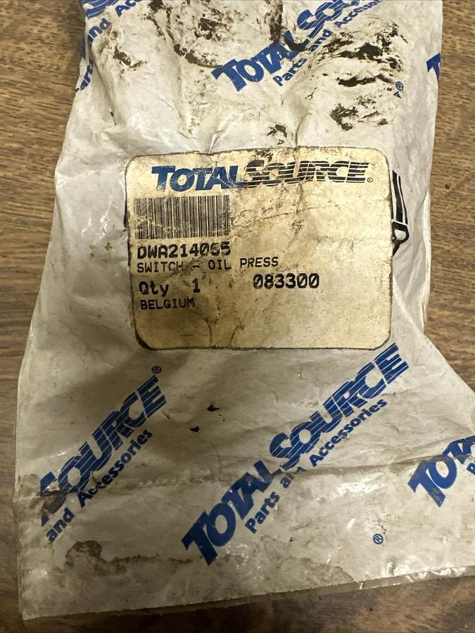 Used Total Source,DWA214055,Oil Pressure Switch