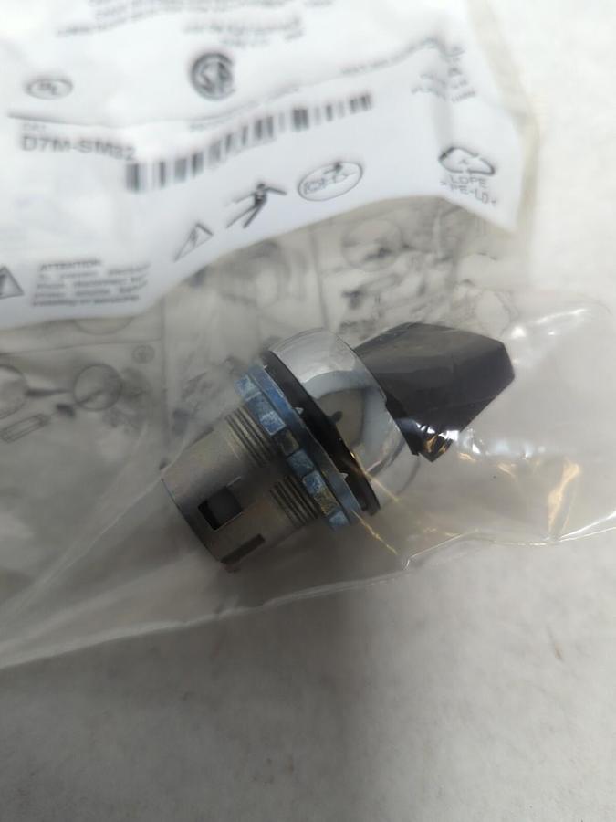 SPRECHER+SCHUH,D7M-SM32,3-POSITION SELECTOR SWITCH BLACVK NEW