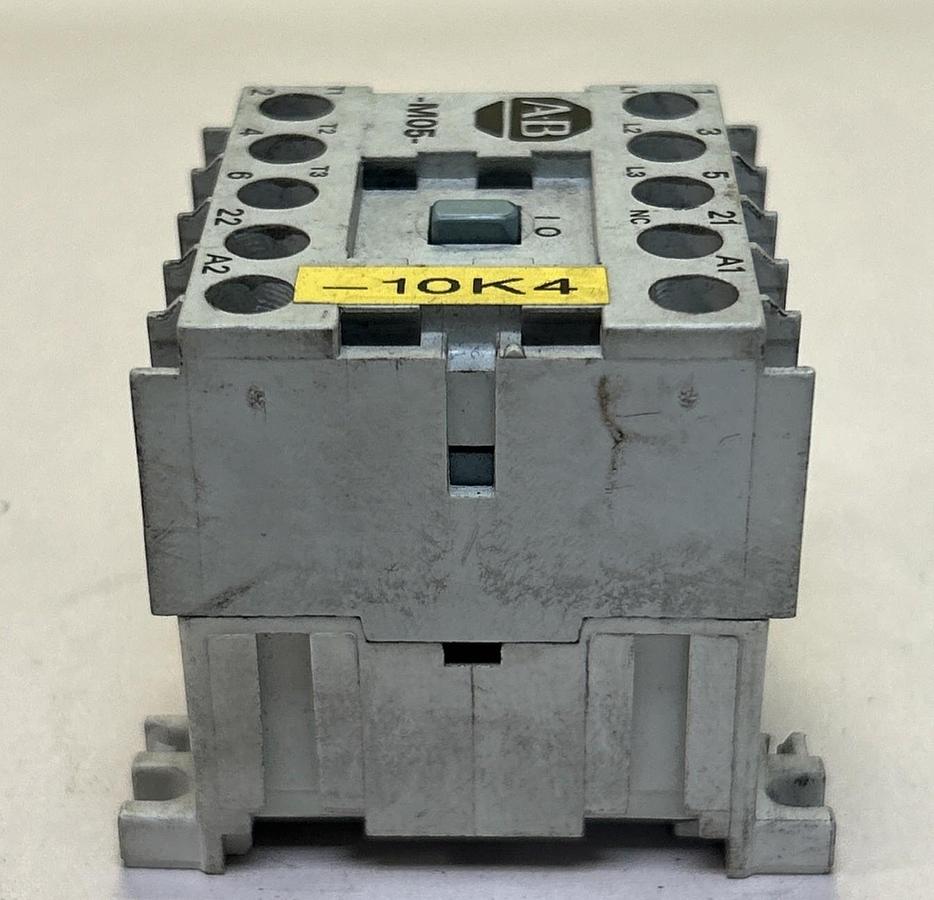 Used ALLEN BRADLEY,100-MO5N*31,CONTACTOR