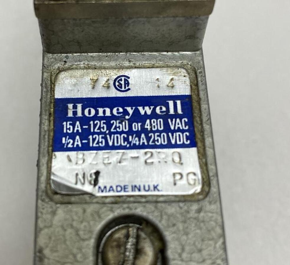 Used Honeywell,BZE7-2RQ,Limit Switch