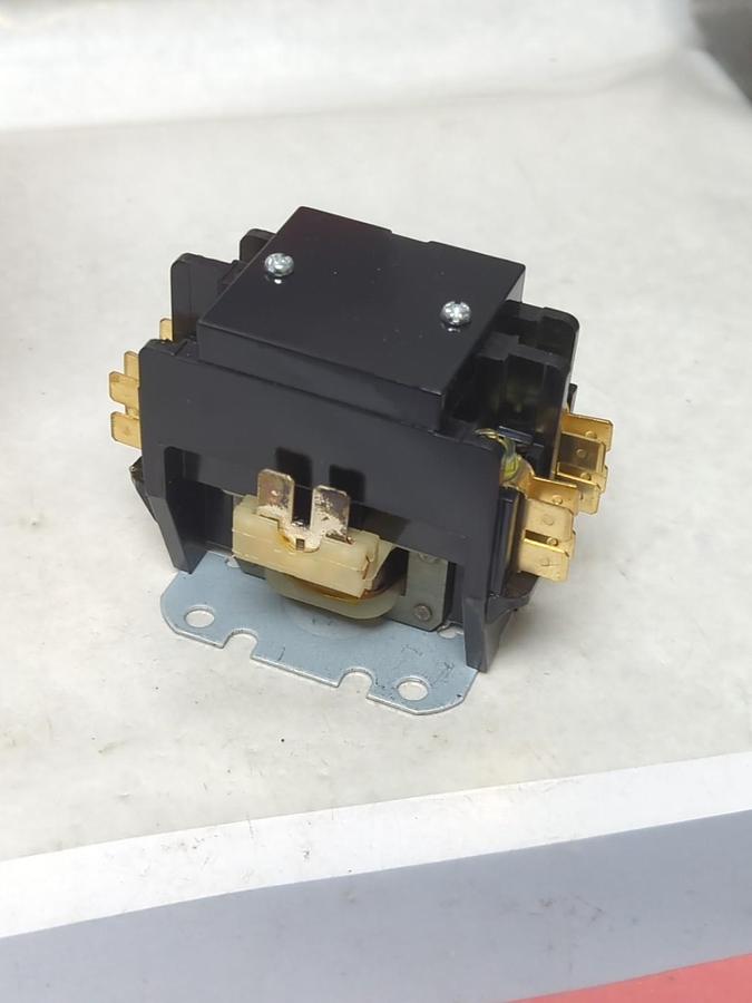 BREAKERS UNLIMITED,BU302U10,DEFINITE PURPOSE CONTACTOR 2-POLE 24VAC 50/60HZ NOS