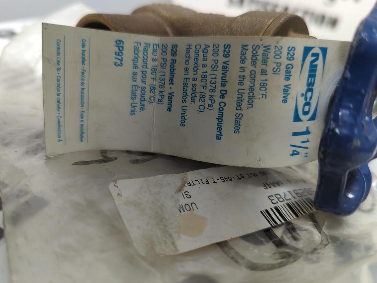 NIBCO,S -29,GATE VALVE 1-1/4 INCH NPT 200 PSI NOS