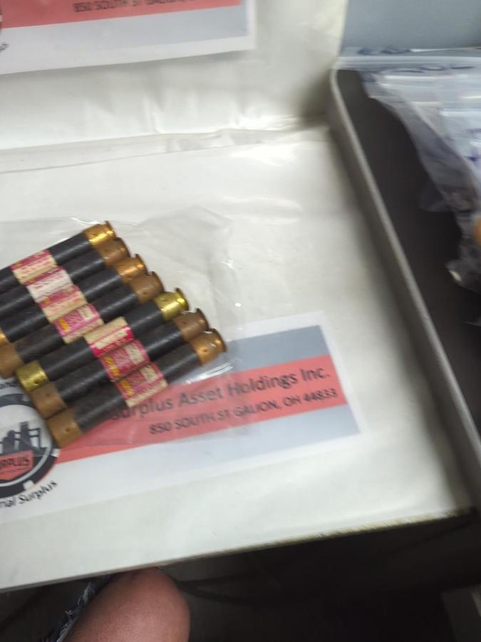 Used COOPER BUSSMANN,FRS-R-3-2/10,FUSETRON 3-2/10 AMP FUSE LOT OF 7 PRE-OWNED