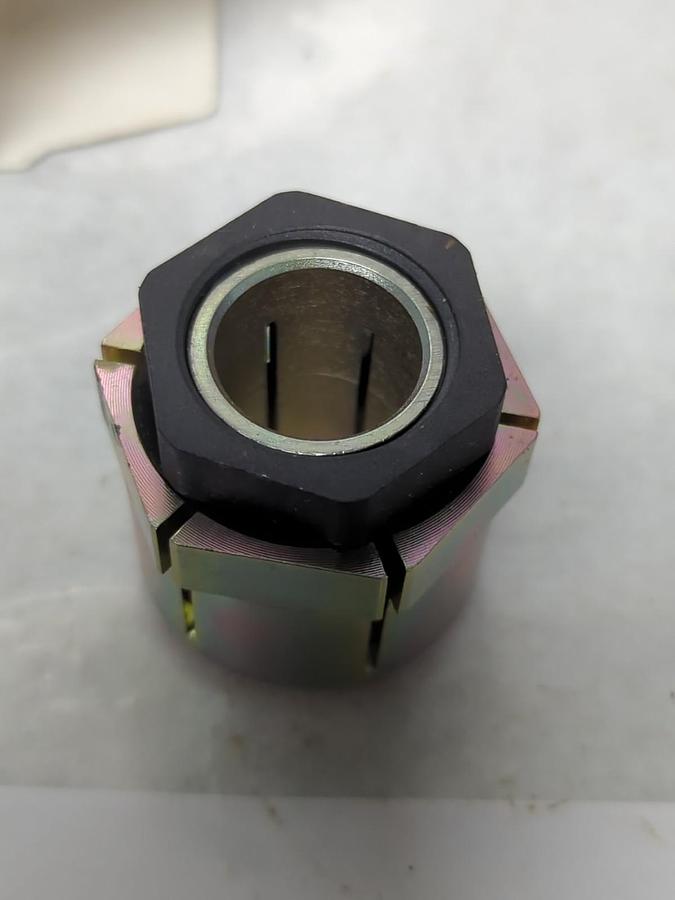 TRANTORQUE,6202160,KEYLESS BUSHING 3/4 INCH SHAFT NOS