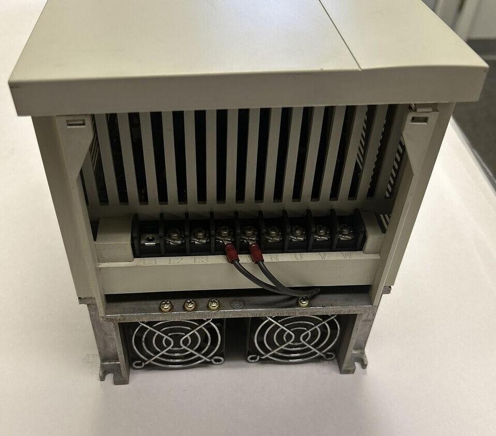 Used MITSUBISHI,MR-J2S-700B,SERVO AMPLIFIER 37A 170V