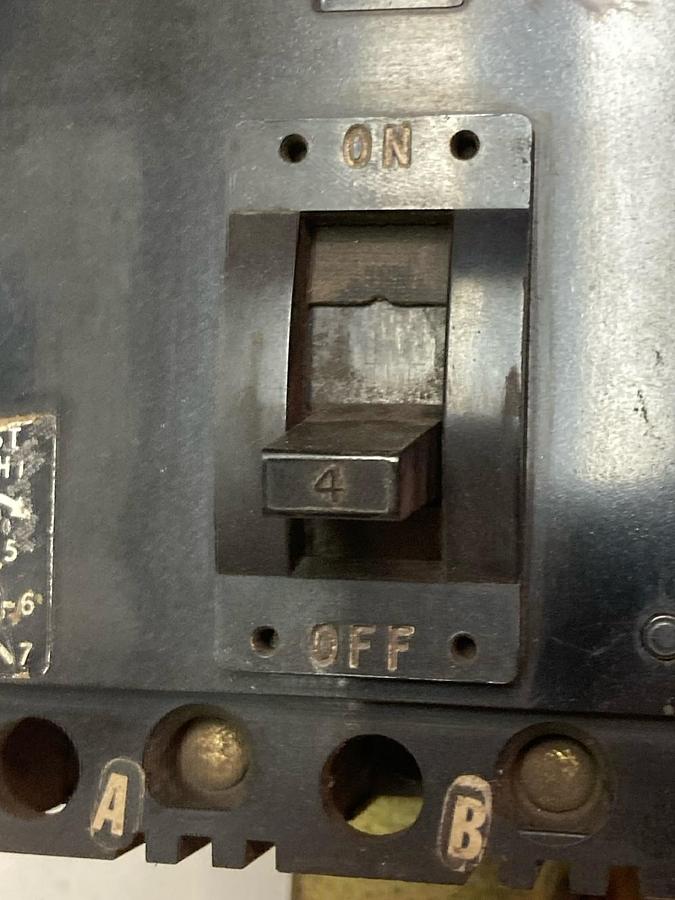 Used Square D,FA36004111S,3-Pole Molded Case Circuit Breaker 4A 600VAC