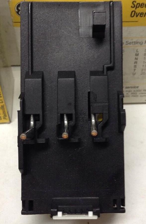 GE,CR7G1WJ,Series A Spectra 700 Overload Relay LOT OF 2