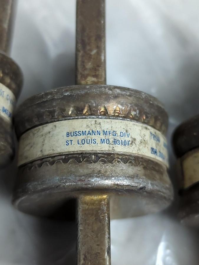 Used BUSSMANN,JJN 400A,CLASS T FUSE 400 AMP LOT OF 3 PRE-OWNED