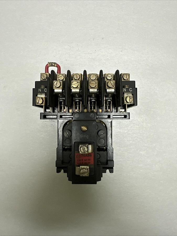Used Allen Bradley,700-BR600A1,AC Control Relay