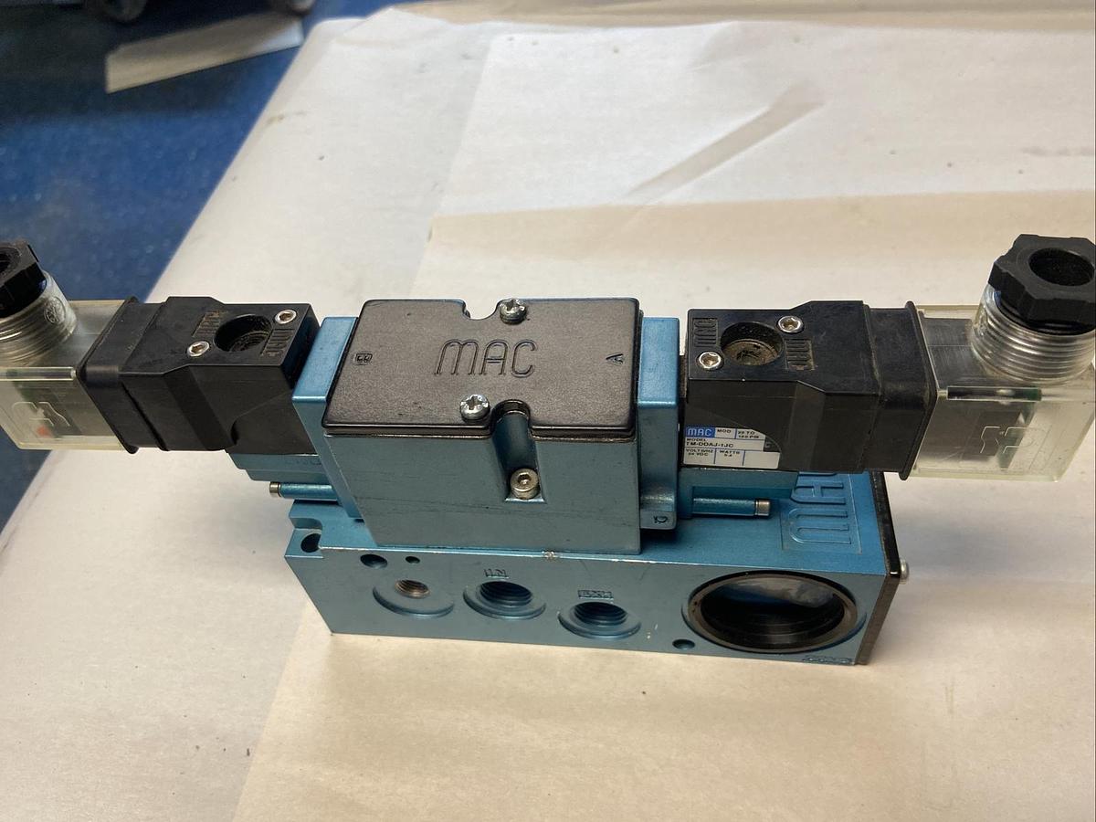 Used MAC,82A-BB-BKD-TM-DDAJ-1JC,Valve