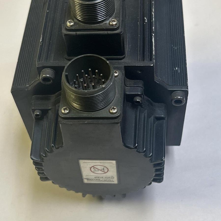 Used YASKAWA ELECTRIC,SGMG-09A2AB,SERVO MOTOR 1500RPM