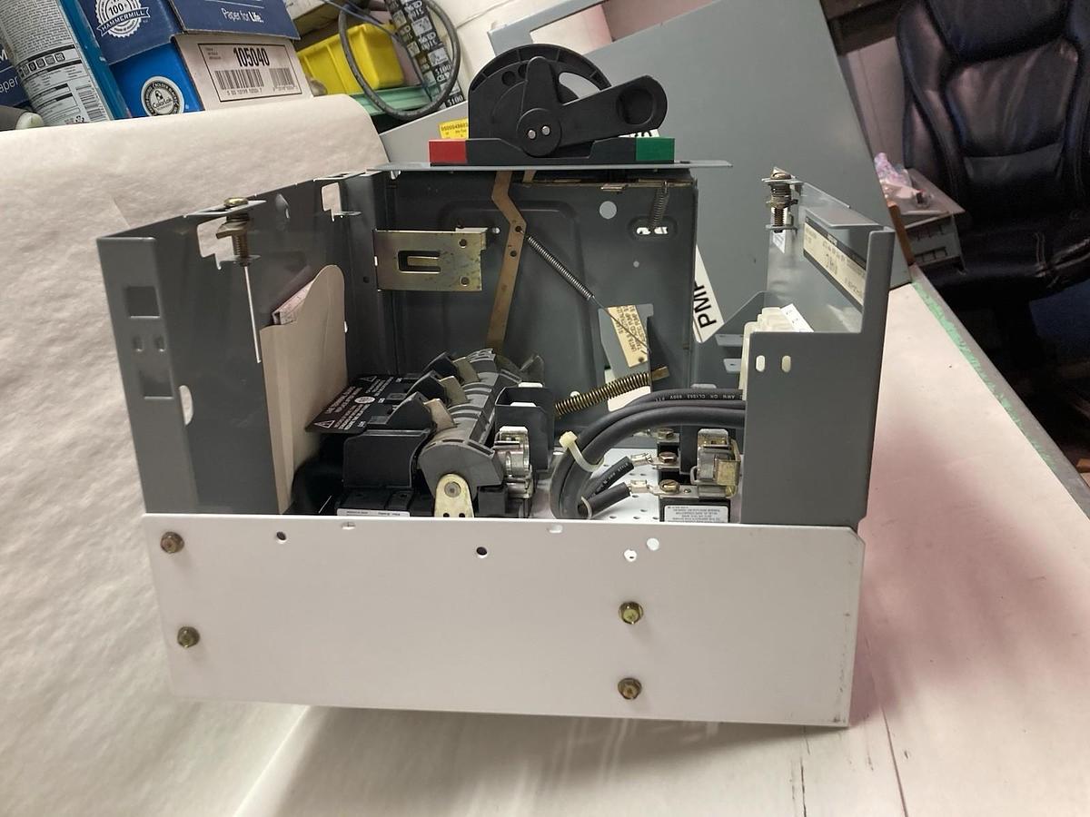 Used Allen-Bradley,2100 2192F,FUSED Disconnect MCC BUCKET 60A