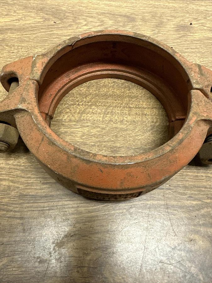 Used Victaulic,114.3/4"-75,Coupling