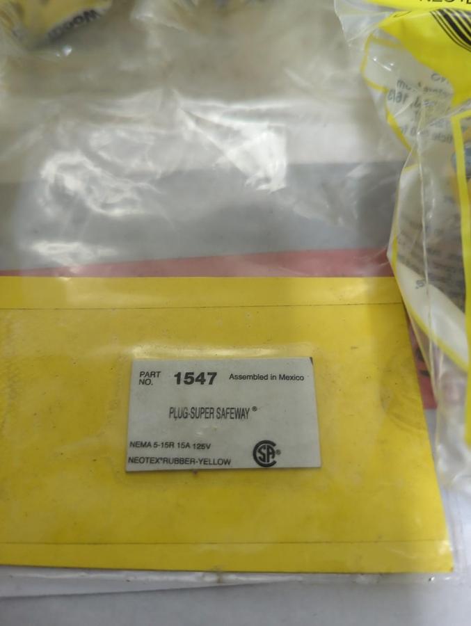 WOODHEAD,1547,CONNECTOR SUPER SAFEWAY NEMA 5-15R 15A 125V LOT OF 6 NOS